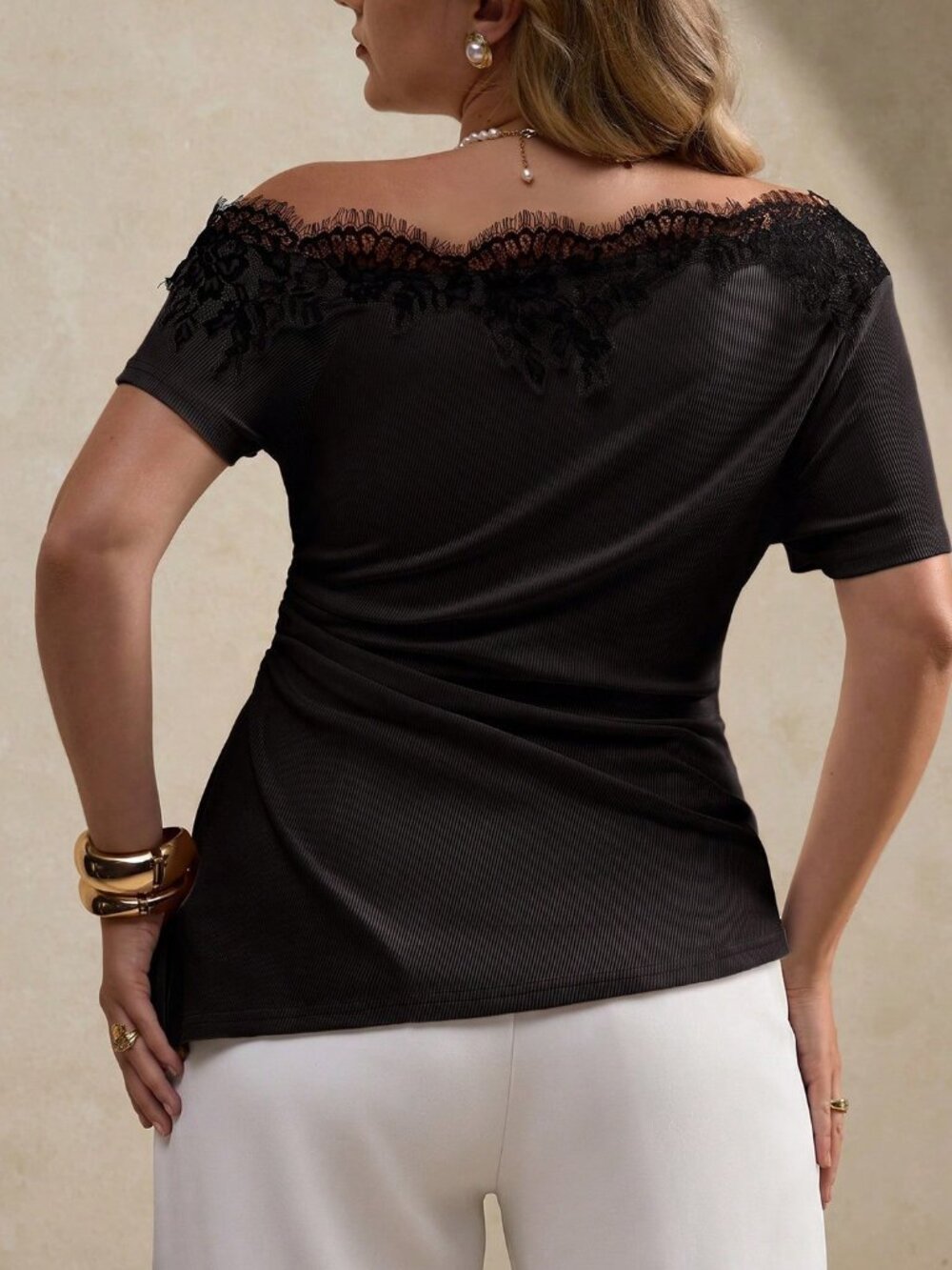 Black Casual Women's Contrast Lace Cold Shoulder Asymmetrical Hem T-Shirt - Picture 2 of 5